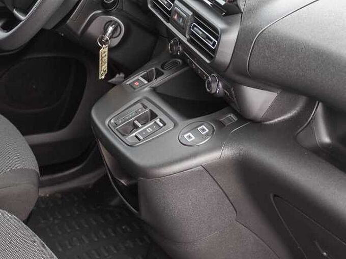 Citroen Berlingo Kastenwagen XL Diesel 130 Automatik