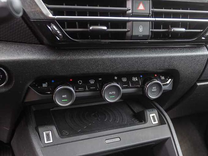 Citroen C4 PureTech 130 EAT8 MAX Techno-Paket