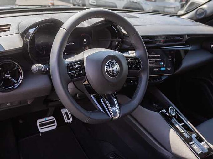 Alfa Romeo Junior 1.2 VGT Ibrida Ti