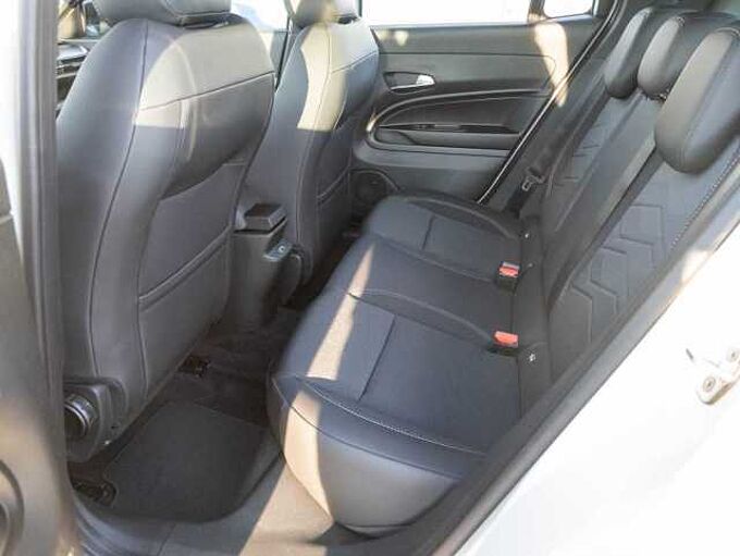 Jeep Avenger 1.2 Altitude Winter Paket