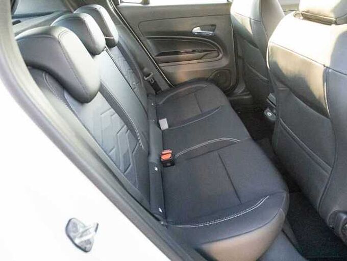 Jeep Avenger 1.2 Altitude Winter Paket