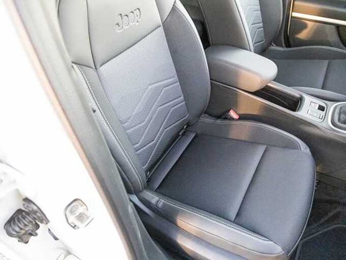 Jeep Avenger 1.2 Altitude Winter Paket