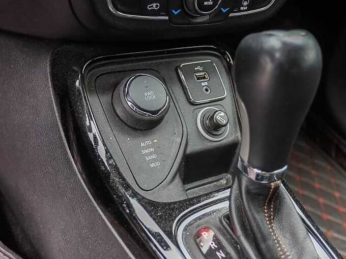 Jeep Compass 2.0 Limited 4x4 AT Park-Paket