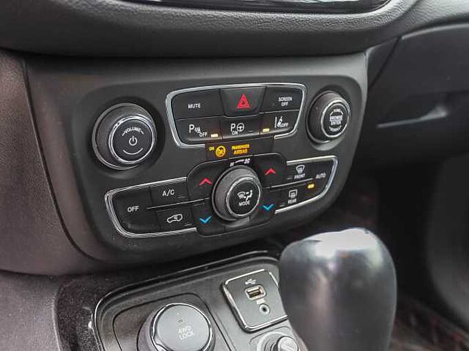 Jeep Compass 2.0 Limited 4x4 AT Park-Paket