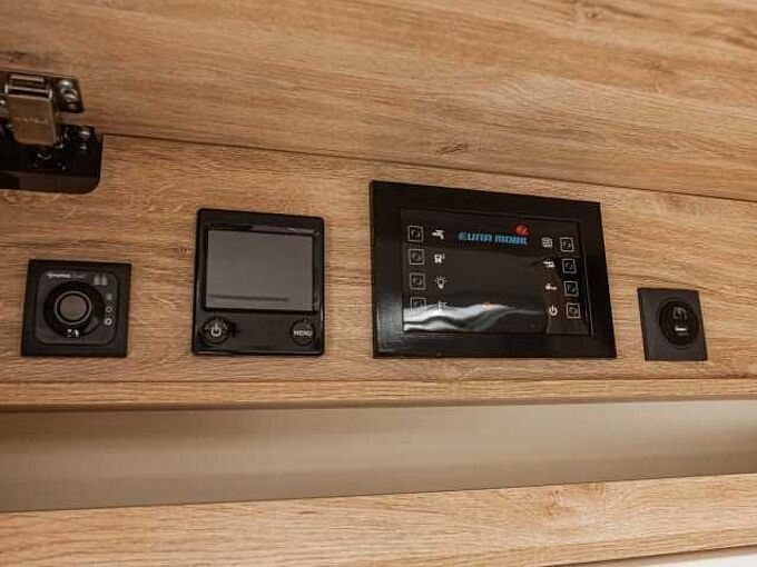 Eura Mobil Profila T 720 EB/EF 'ONYX' MESSEPREIS