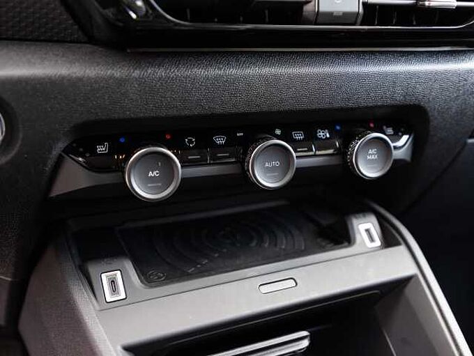 Citroen C4 PureTech 130 EAT8 MAX Techno-Paket