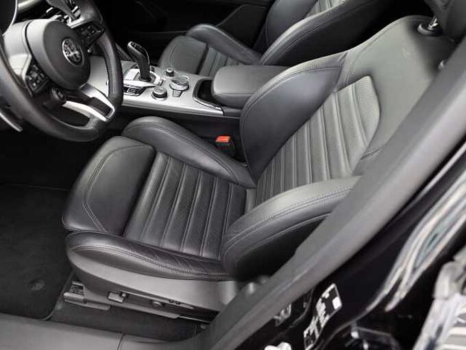 Alfa Romeo Stelvio 2.0 Turbo 16V AT8-Q4 Veloce