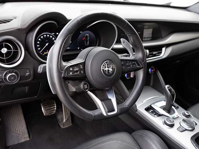 Alfa Romeo Stelvio 2.0 Turbo 16V AT8-Q4 Veloce