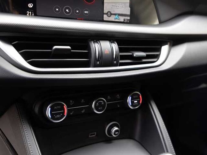 Alfa Romeo Stelvio 2.0 Turbo 16V AT8-Q4 Veloce