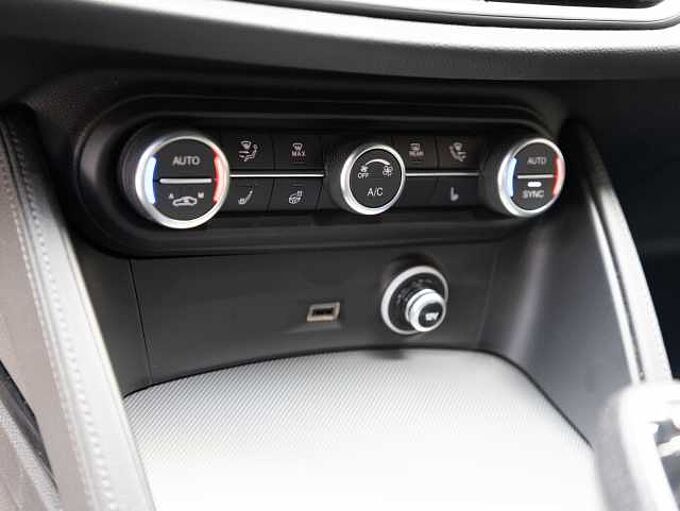Alfa Romeo Stelvio 2.0 Turbo 16V AT8-Q4 Veloce
