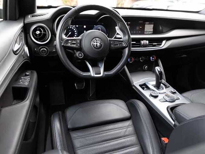 Alfa Romeo Stelvio 2.0 Turbo 16V AT8-Q4 Veloce