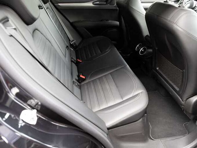 Alfa Romeo Stelvio 2.0 Turbo 16V AT8-Q4 Veloce