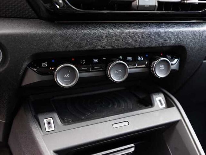 Citroen C4 PureTech 130 EAT8 MAX Techno-Paket